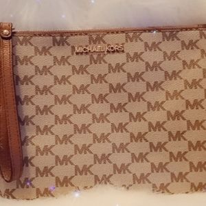 MK wristlet